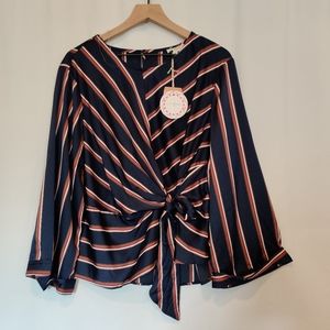 Umgee NWT Women Long Sleeved Top Size M